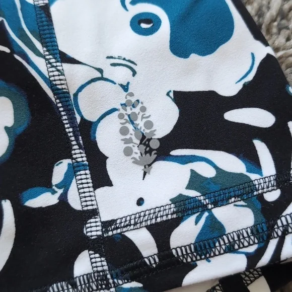 Free People Movement Never Better Printed Run Shorts - Picture 6 of 9